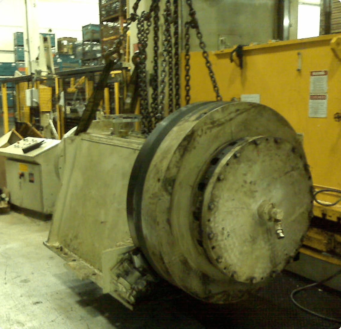 Large mechanical component with chains